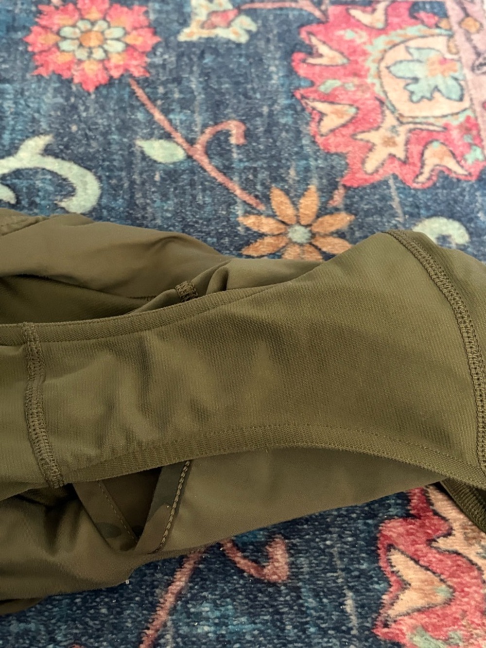 Lululemon camo speed up shorts - Picture 6 of 6